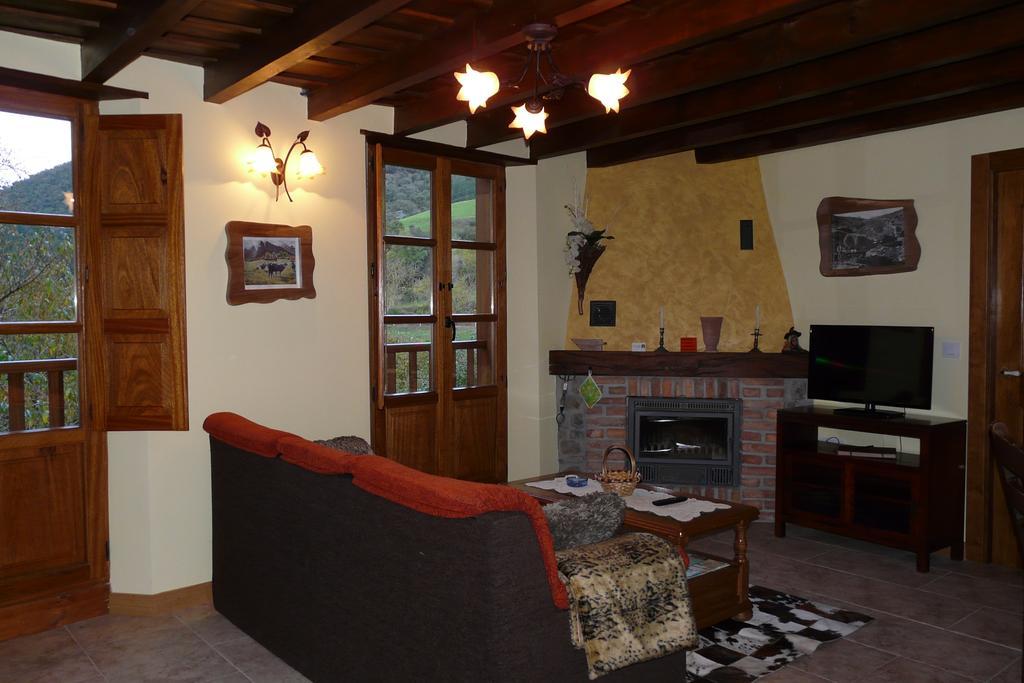 Apartamentos La Condesa Valmeo Chambre photo