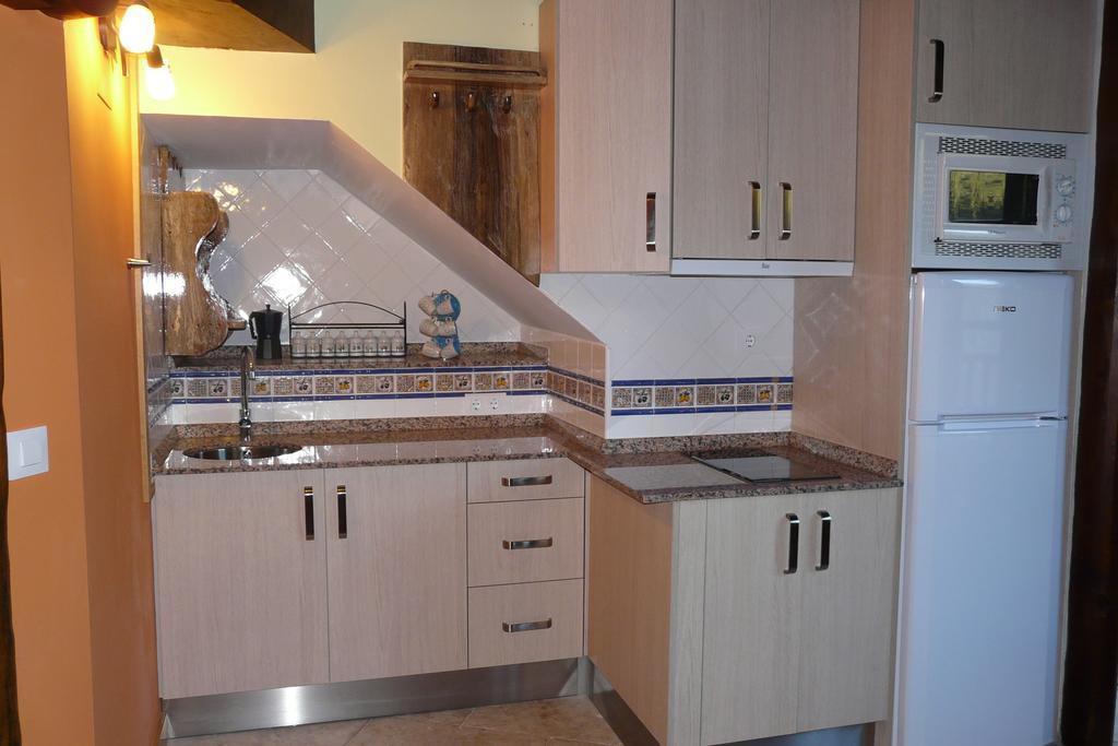 Apartamentos La Condesa Valmeo Chambre photo