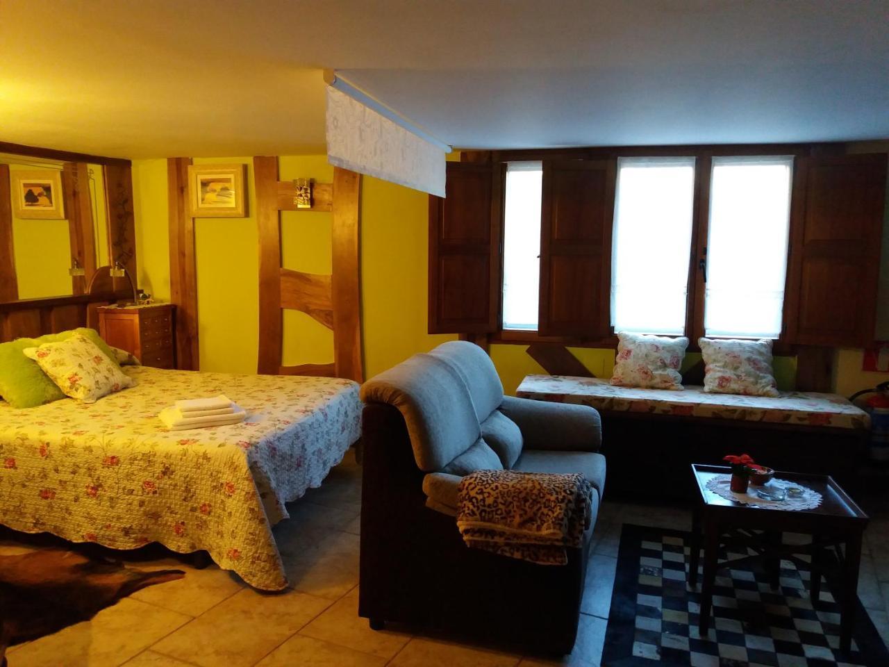 Apartamentos La Condesa Valmeo Extérieur photo
