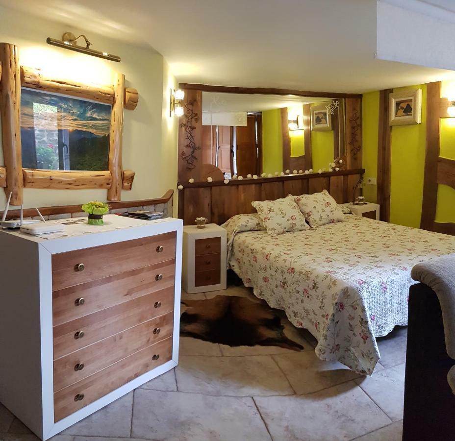 Apartamentos La Condesa Valmeo Extérieur photo